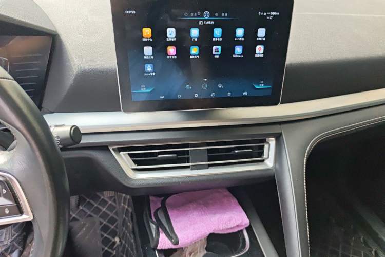 Used BYD Song Pro 2019 1.5T Automatic Elite Edition Audio And AC Panel