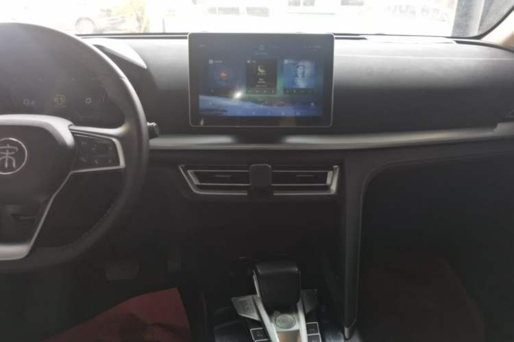 Used BYD Song Pro 2019 1.5T Automatic Elite Edition Audio And AC Panel