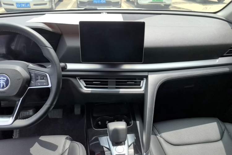 Used BYD Song Pro 2019 1.5T Automatic Prestige Model Audio And AC Panel