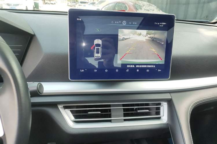 Used BYD Song Pro 2019 1.5T Automatic Elite Edition Audio And AC Panel
