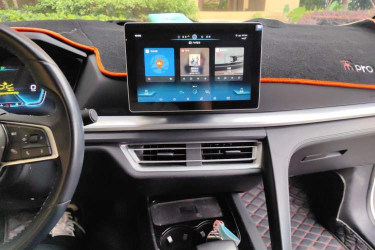 Used BYD Song Pro 2019 1.5T Automatic Luxury Model Audio And AC Panel