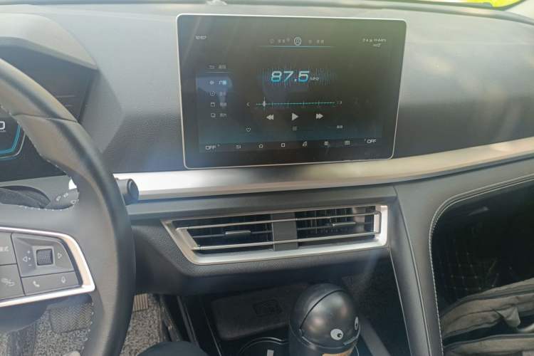 Used BYD Song Pro 2019 1.5T Automatic Elite Edition Audio And AC Panel