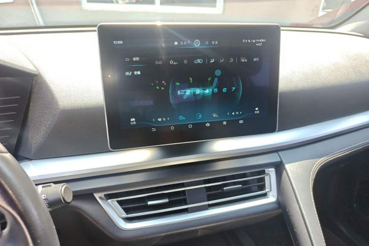 Used BYD Song Pro 2019 1.5T Automatic Luxury Model Audio And AC Panel