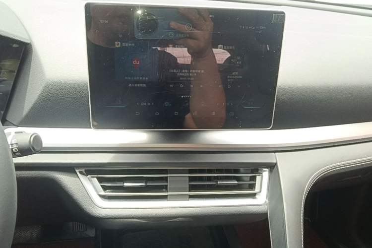 Used BYD Song Pro 2019 1.5T Automatic Prestige Model Audio And AC Panel