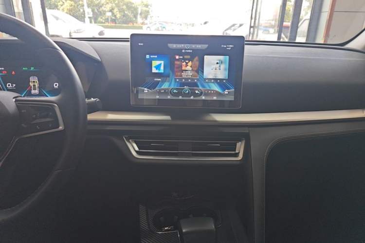 Used BYD Song Pro 2019 1.5T Automatic Elite Edition Audio And AC Panel