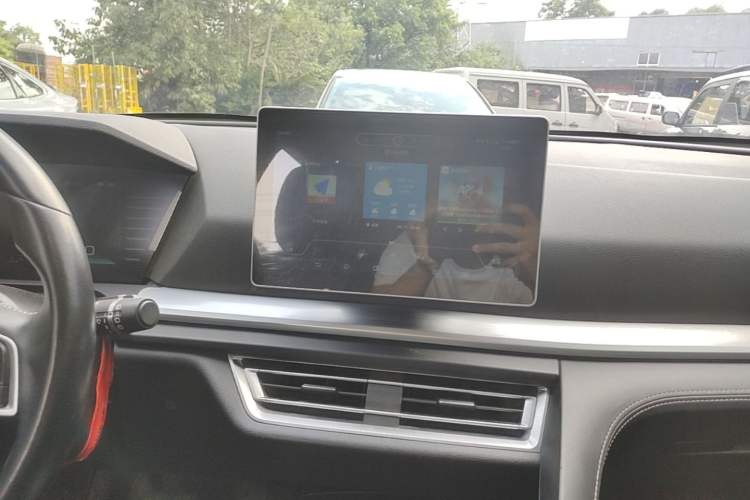 Used BYD Song Pro 2019 1.5T Automatic Elite Edition Audio And AC Panel