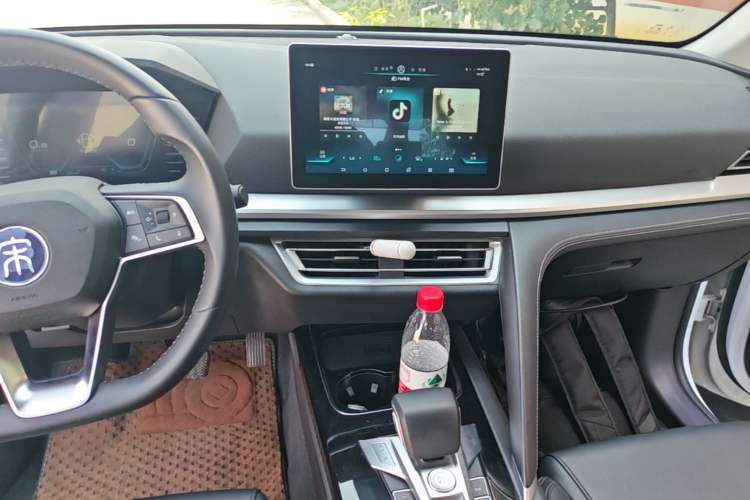 Used BYD Song Pro 2019 1.5T Automatic Elite Edition Audio And AC Panel