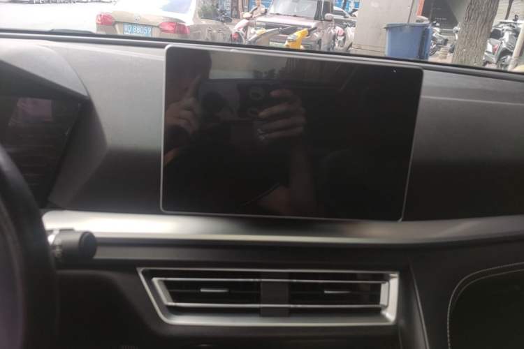 Used BYD Song Pro 2019 1.5T Automatic Elite Edition Audio And AC Panel
