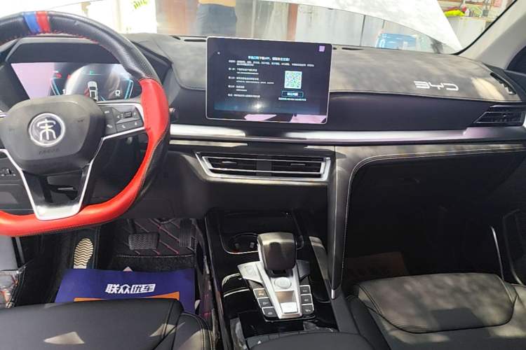 Used BYD Song Pro 2019 1.5T Automatic Elite Edition Audio And AC Panel