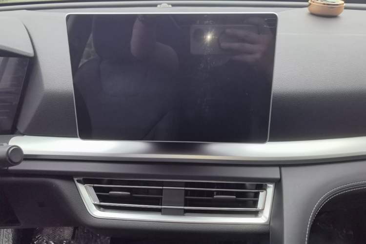 Used BYD Song Pro 2019 1.5T Automatic Elite Edition Audio And AC Panel