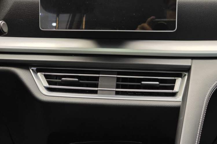 Used BYD Song Pro 2019 1.5T Automatic Prestige Model Audio And AC Panel