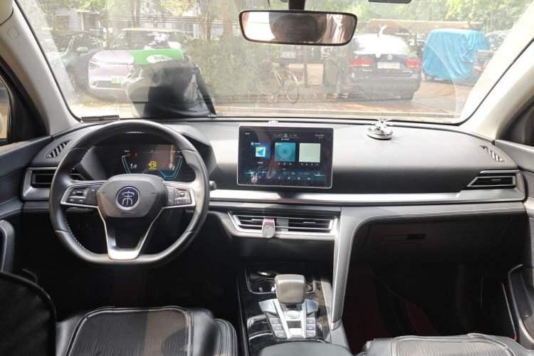 Used BYD Song Pro 2019 1.5T Automatic Elite Edition Center Console