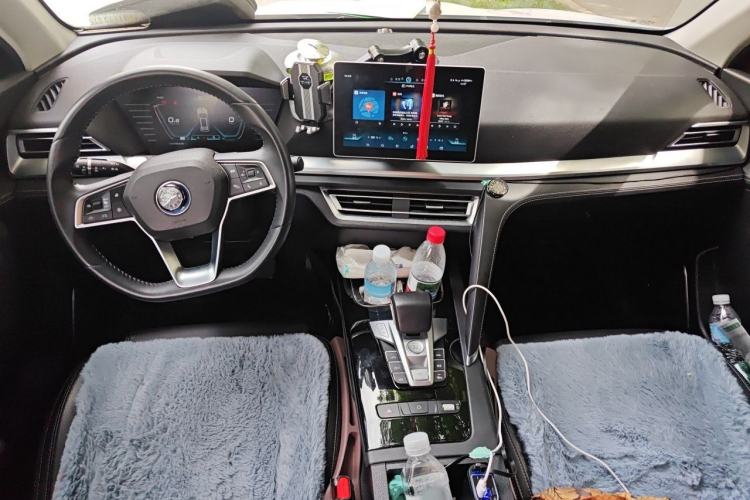 Used BYD Song Pro 2019 1.5T Automatic Luxury Model Center Console