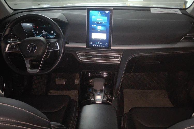 Used BYD Song Pro 2019 1.5T Automatic Luxury Model Center Console
