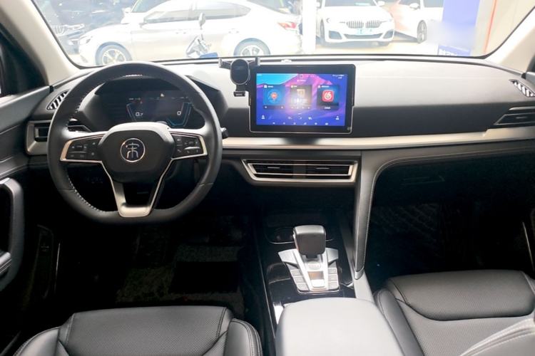 Used BYD Song Pro 2019 1.5T Automatic Prestige Model Center Console