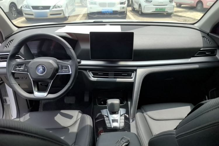 Used BYD Song Pro 2019 1.5T Automatic Prestige Model Center Console