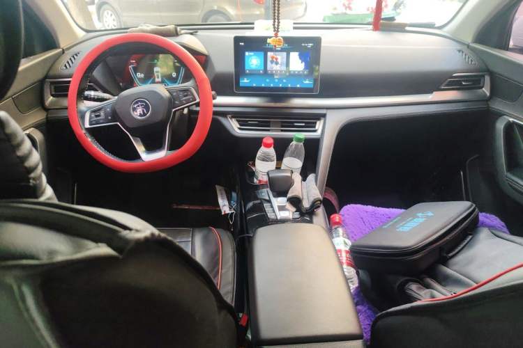 Used BYD Song Pro 2019 1.5T Automatic Luxury Model Center Console