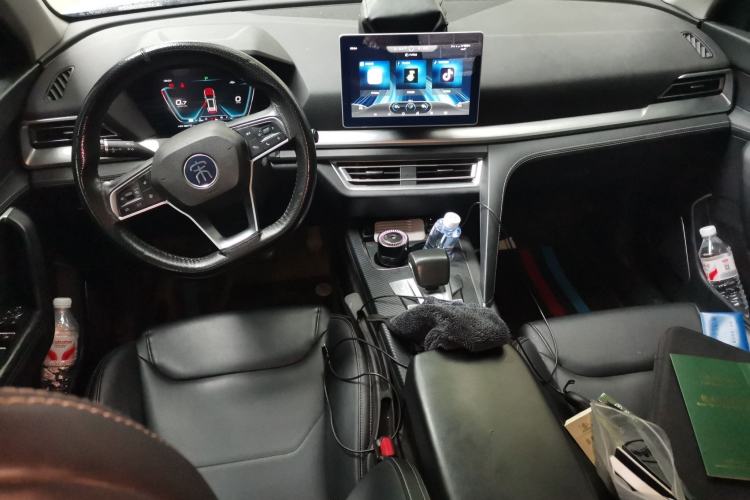 Used BYD Song Pro 2019 1.5T Automatic Luxury Model Center Console