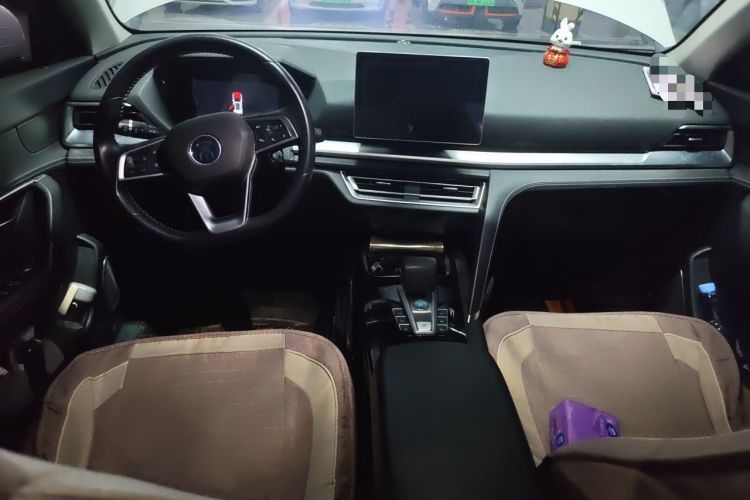 Used BYD Song Pro 2019 1.5T Automatic Luxury Model Center Console