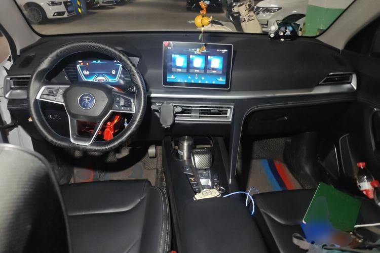 Used BYD Song Pro 2019 1.5T Automatic Luxury Model Center Console