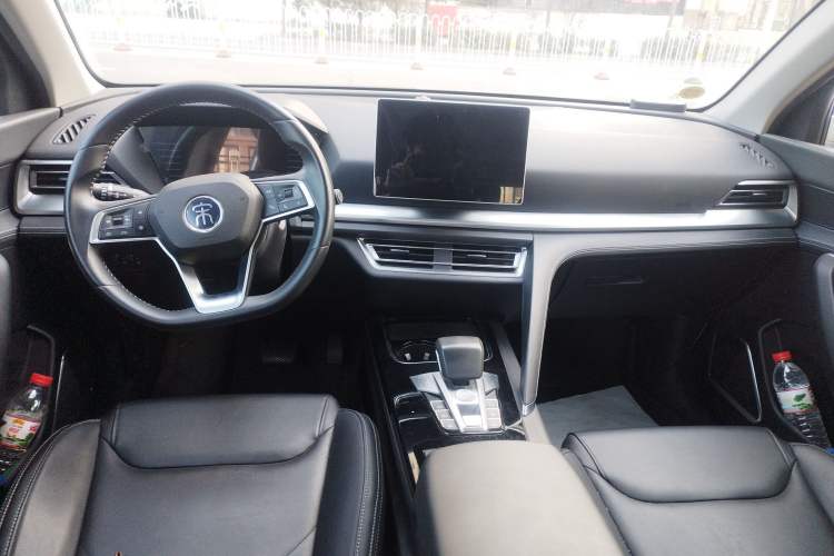 Used BYD Song Pro 2019 1.5T Automatic Luxury Model Center Console