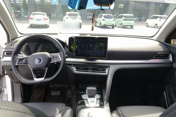 Used BYD Song Pro 2019 1.5T Automatic Prestige Model Center Console