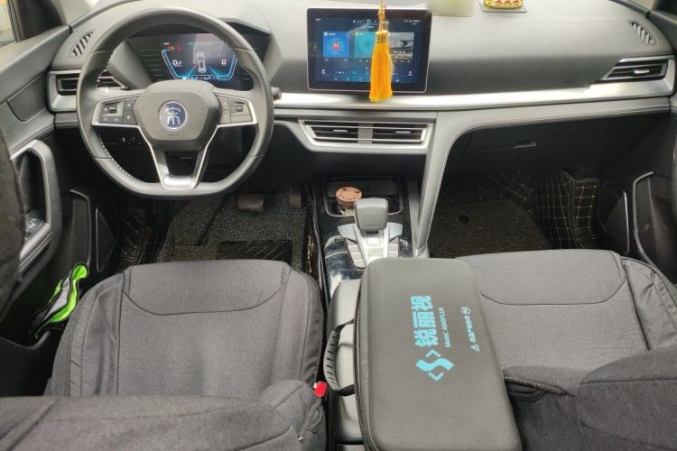 Used BYD Song Pro 2019 1.5T Automatic Luxury Model Center Console