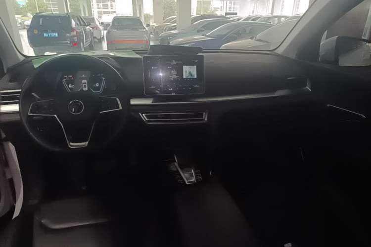 Used BYD Song Pro 2019 1.5T Automatic Luxury Model Center Console