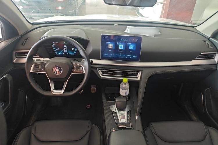 Used BYD Song Pro 2019 1.5T Automatic Luxury Model Center Console