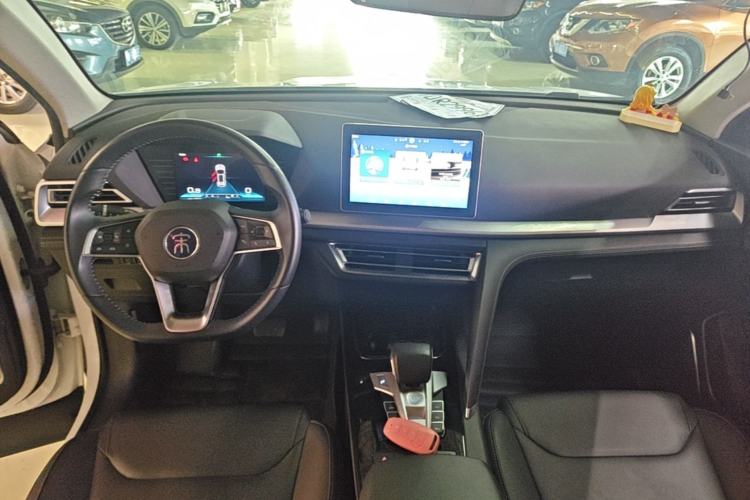 Used BYD Song Pro 2019 1.5T Automatic Luxury Model Center Console