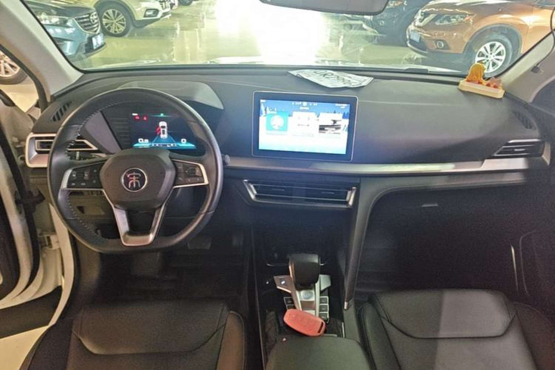 Used BYD Song Pro 2019 1.5T Automatic Luxury Model Center Console