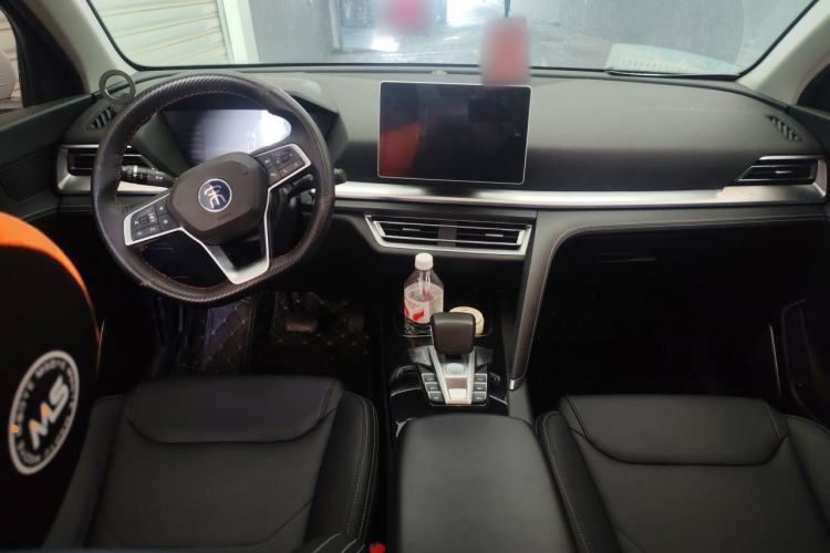 Used BYD Song Pro 2019 1.5T Automatic Luxury Model Center Console
