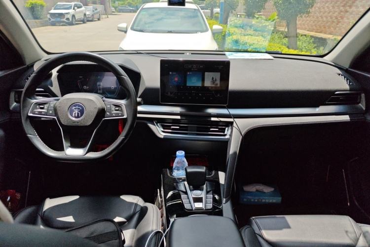 Used BYD Song Pro 2019 1.5T Automatic Luxury Model Center Console