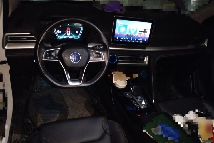 Used BYD Song Pro 2019 1.5T Automatic Luxury Model Center Console