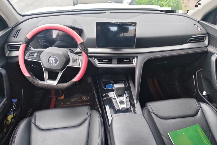 Used BYD Song Pro 2019 1.5T Automatic Luxury Model Center Console