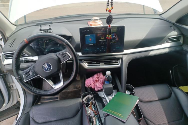 Used BYD Song Pro 2019 1.5T Automatic Prestige Model Center Console