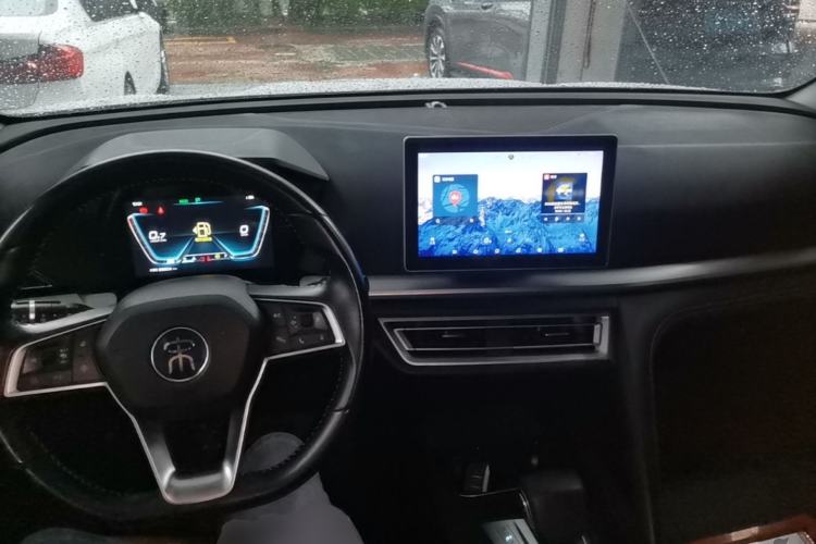 Used BYD Song Pro 2019 1.5T Automatic Luxury Model Center Console