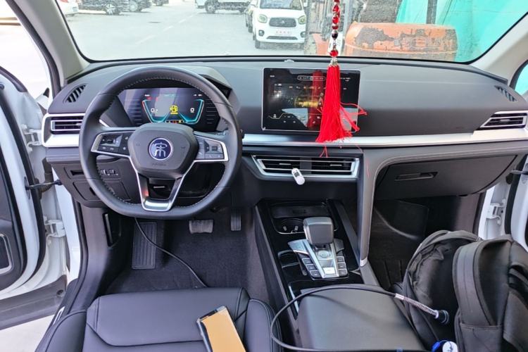 Used BYD Song Pro 2019 1.5T Automatic Luxury Model Center Console