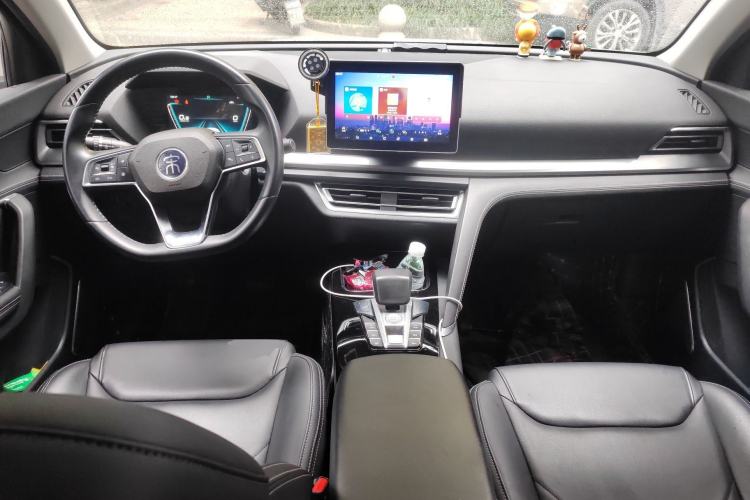 Used BYD Song Pro 2019 1.5T Automatic Luxury Model Center Console
