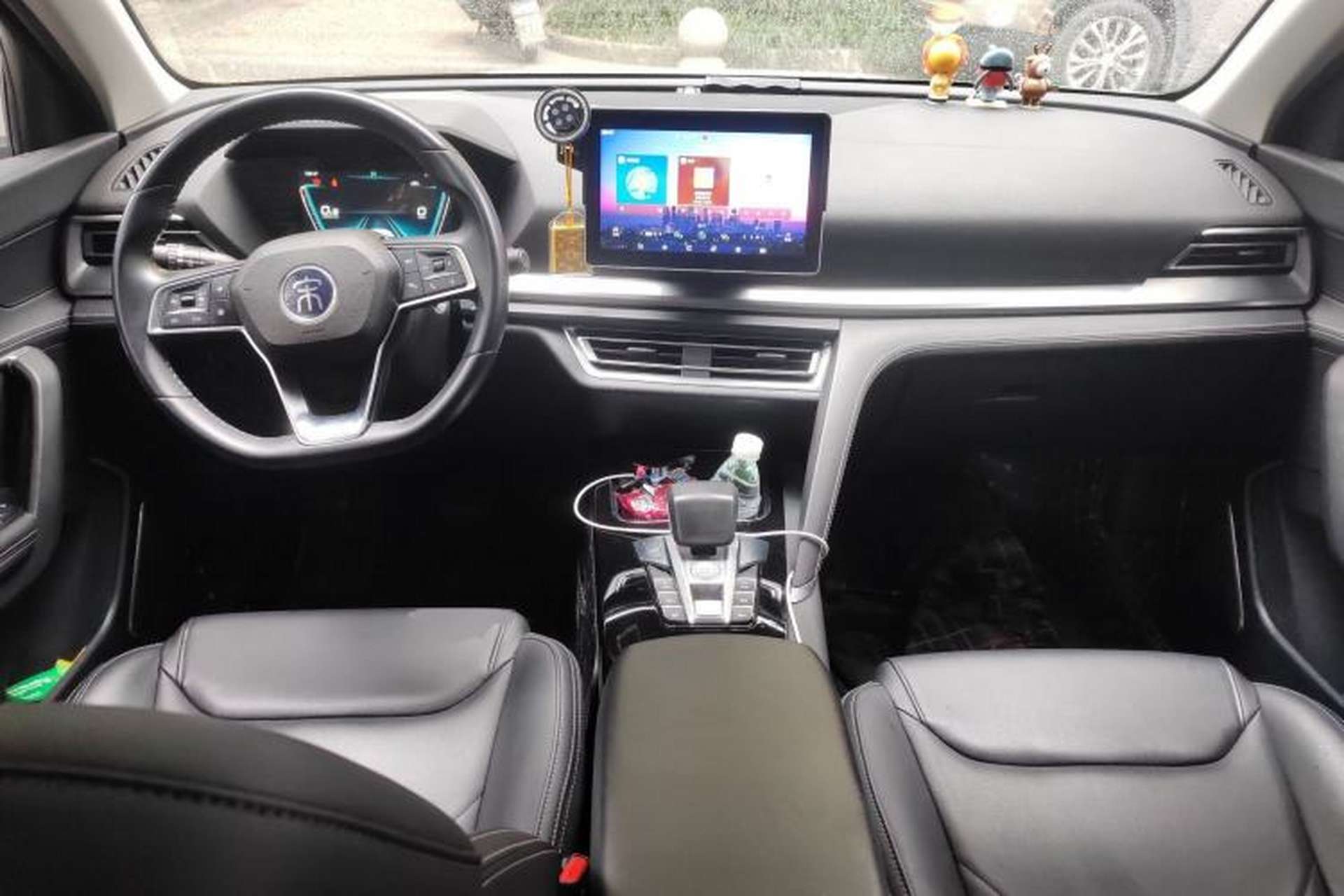 Used BYD Song Pro 2019 1.5T Automatic Luxury Model Center Console