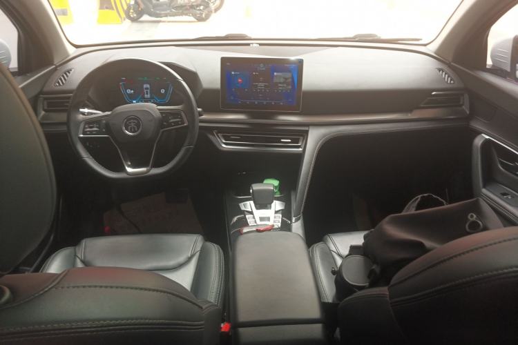 Used BYD Song Pro 2019 1.5T Automatic Luxury Model Center Console