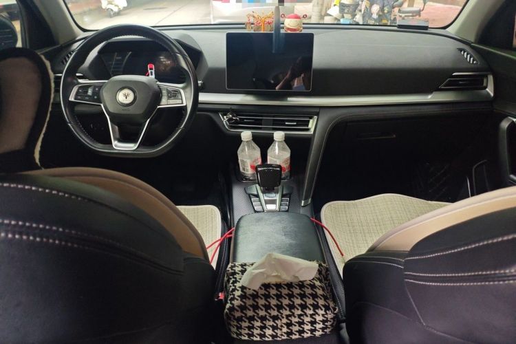 Used BYD Song Pro 2019 1.5T Automatic Luxury Model Center Console