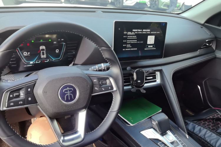 Used BYD Song Pro 2019 1.5T Automatic Luxury Model Center Console