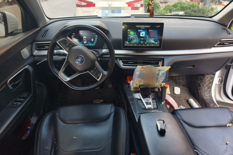 Used BYD Song Pro 2019 1.5T Automatic Luxury Model Center Console