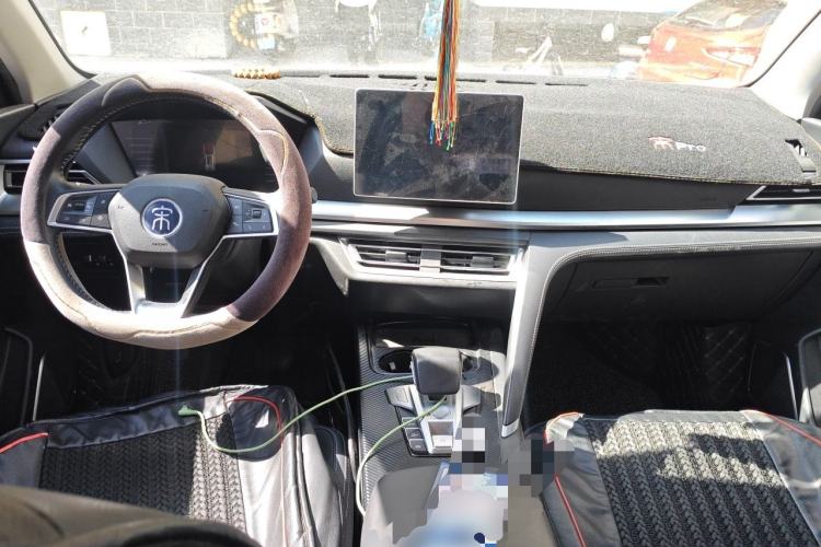 Used BYD Song Pro 2019 1.5T Automatic Luxury Model Center Console