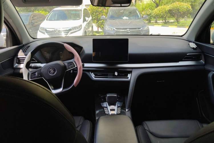 Used BYD Song Pro 2019 1.5T Automatic Luxury Model Center Console