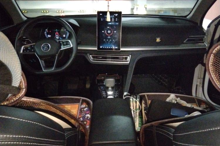 Used BYD Song Pro 2019 1.5T Automatic Luxury Model Center Console