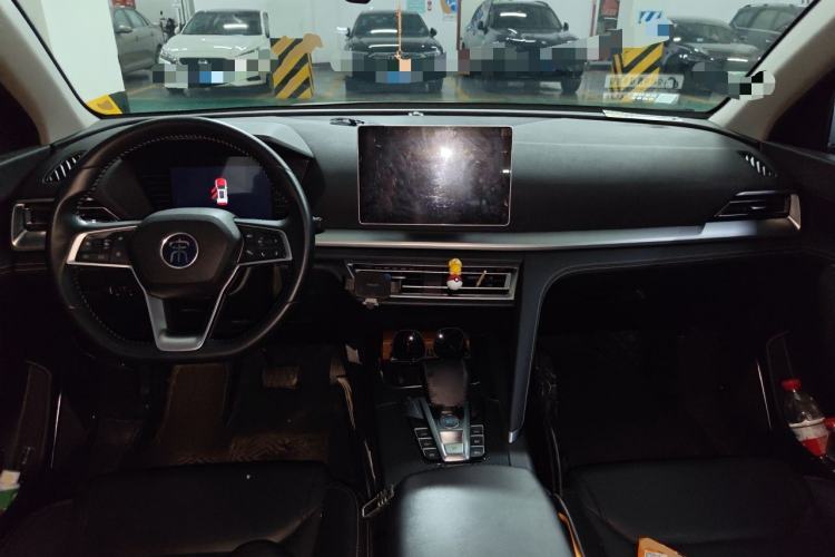 Used BYD Song Pro 2019 1.5T Automatic Luxury Model Center Console