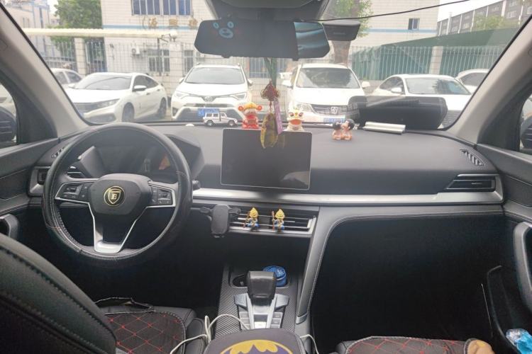 Used BYD Song Pro 2019 1.5T Automatic Luxury Model Center Console