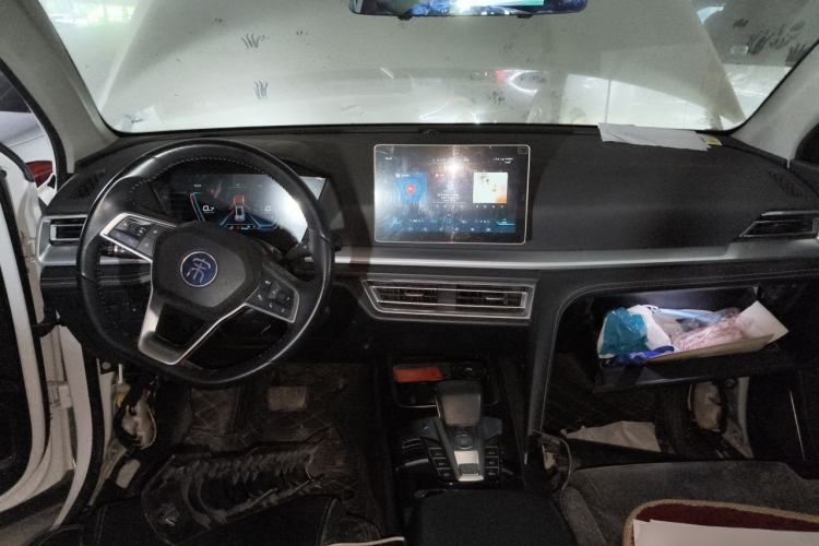 Used BYD Song Pro 2019 1.5T Automatic Luxury Model Center Console